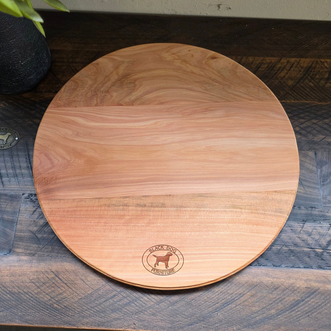 Round macrocarpa pizza board